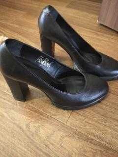 Туфлі   39 розмір