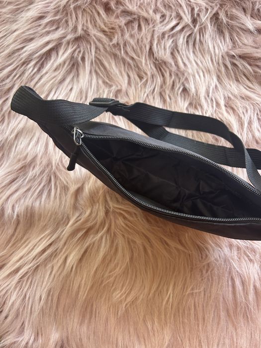 Nerka czarna unisex viralowa NOWA