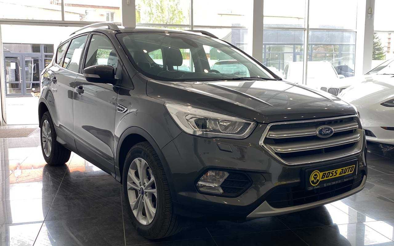 Ford Kuga 2019 року