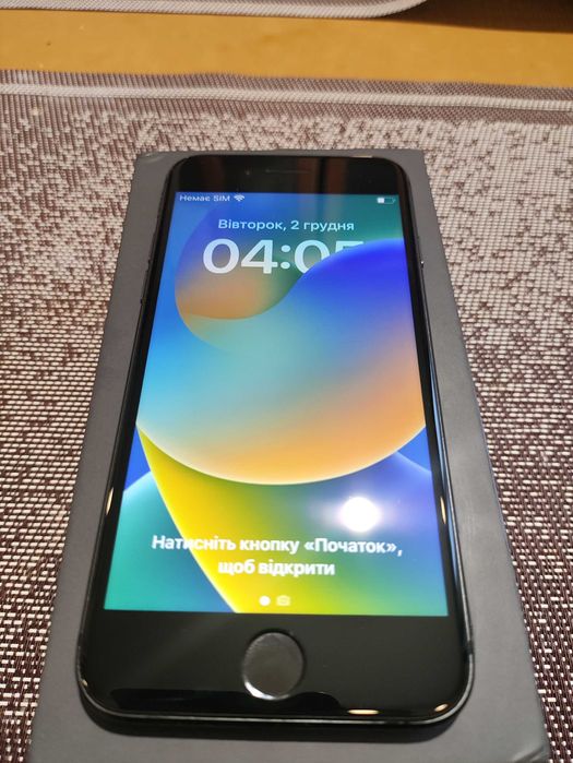 Продам iPhone 8 64 ГБ Space Grey