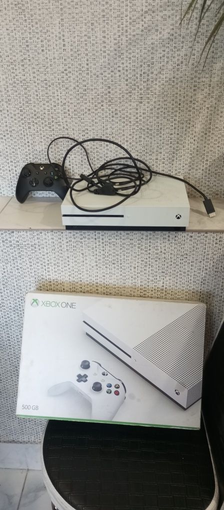 Продам Xbox one s