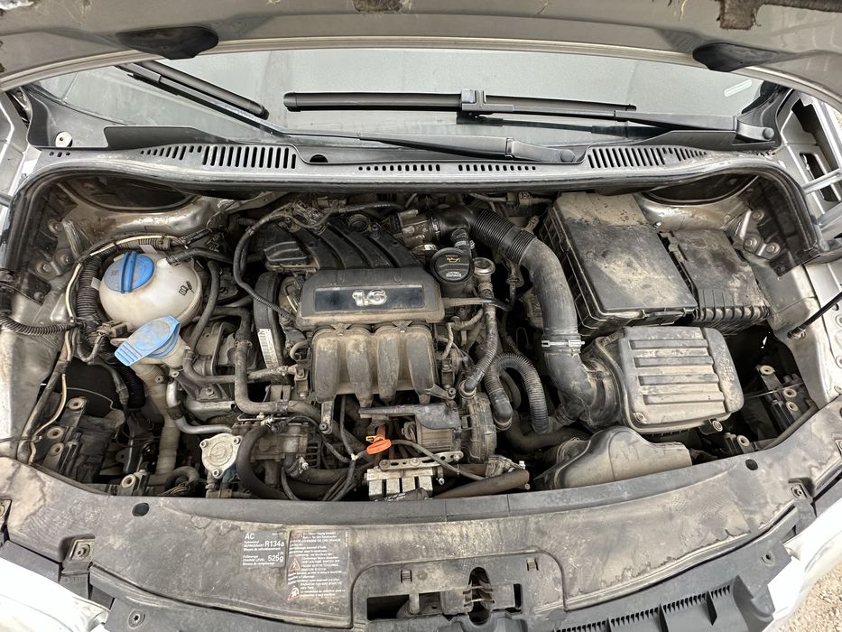 Volkswagen Touran 2005 року | 1.6 бензин/газ | Гарна комплектація