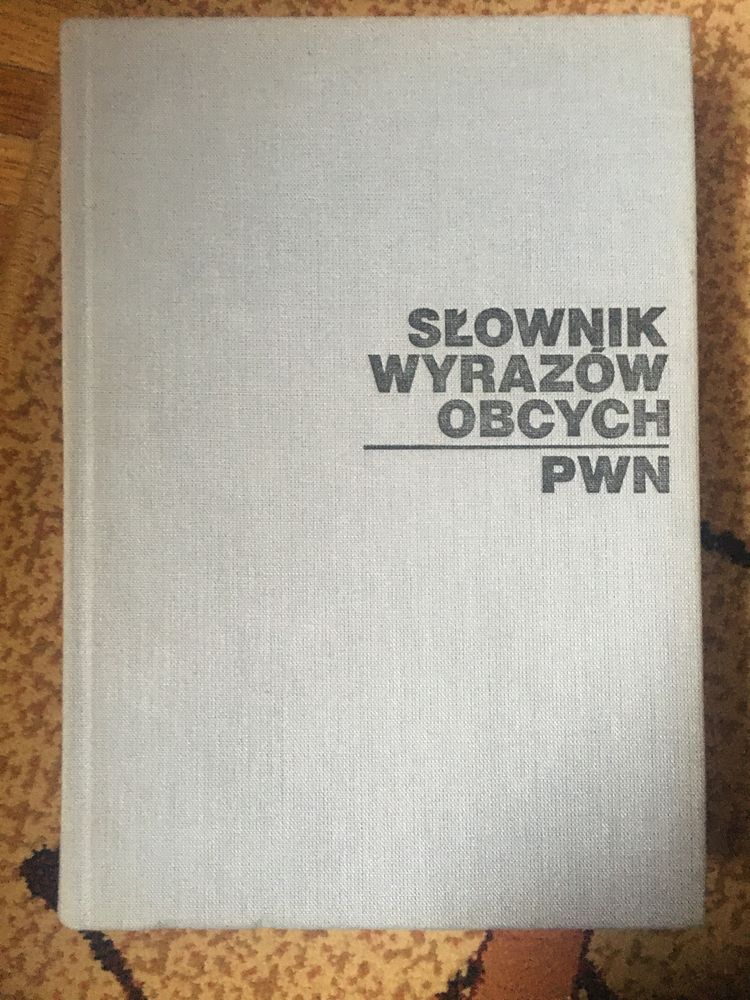 2 słowniki wyrazów obcych