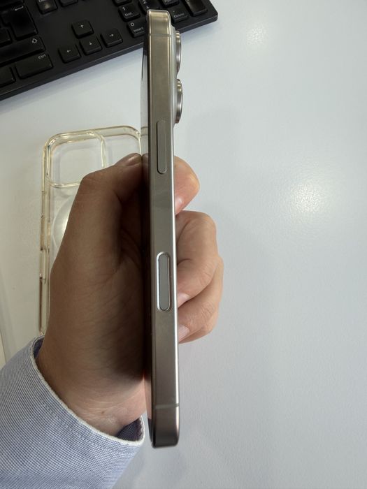 Iphone 16 pro 128gb com fatura e como novo!