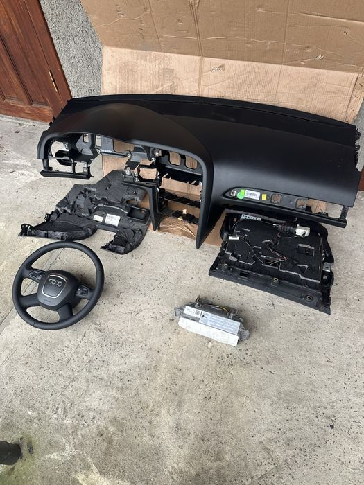 Торпеда, консоль, кермо, подушка Ауді а6 с6