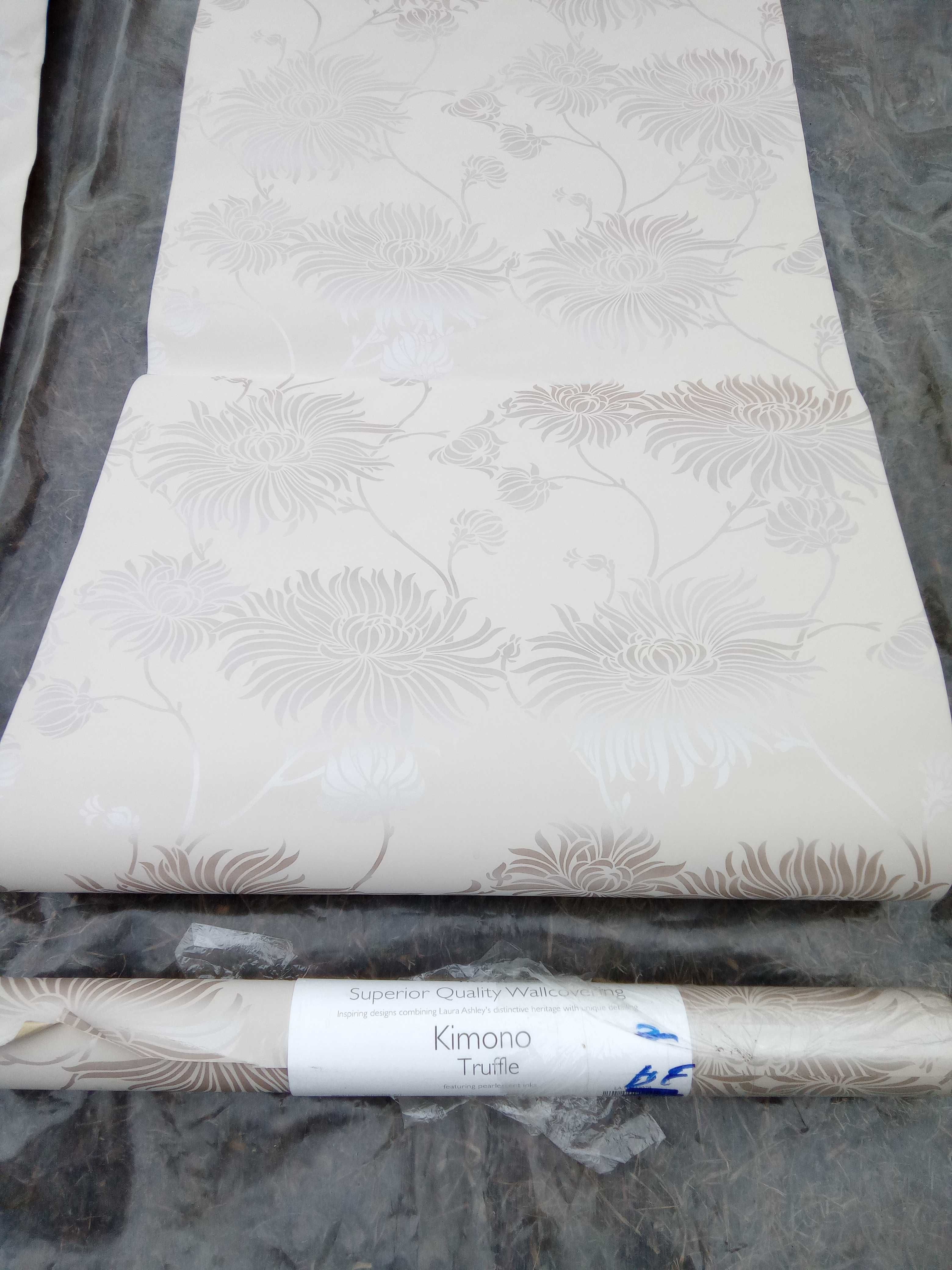 Продам 1 рулон обоев Kimono Dark Linen.
