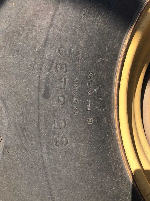 Колесо до CATa R 35.5L32, ширина 90см, висота по протектору 60см.