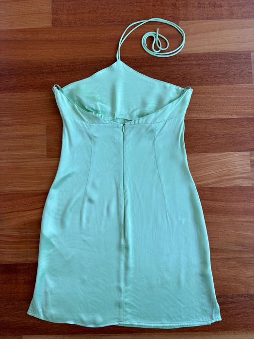 Vestido em Cetim Bershka