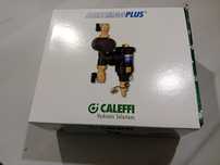 Separator magnetyczny Caleffi Dirtmag Plus do kotłów, pomp ciepła