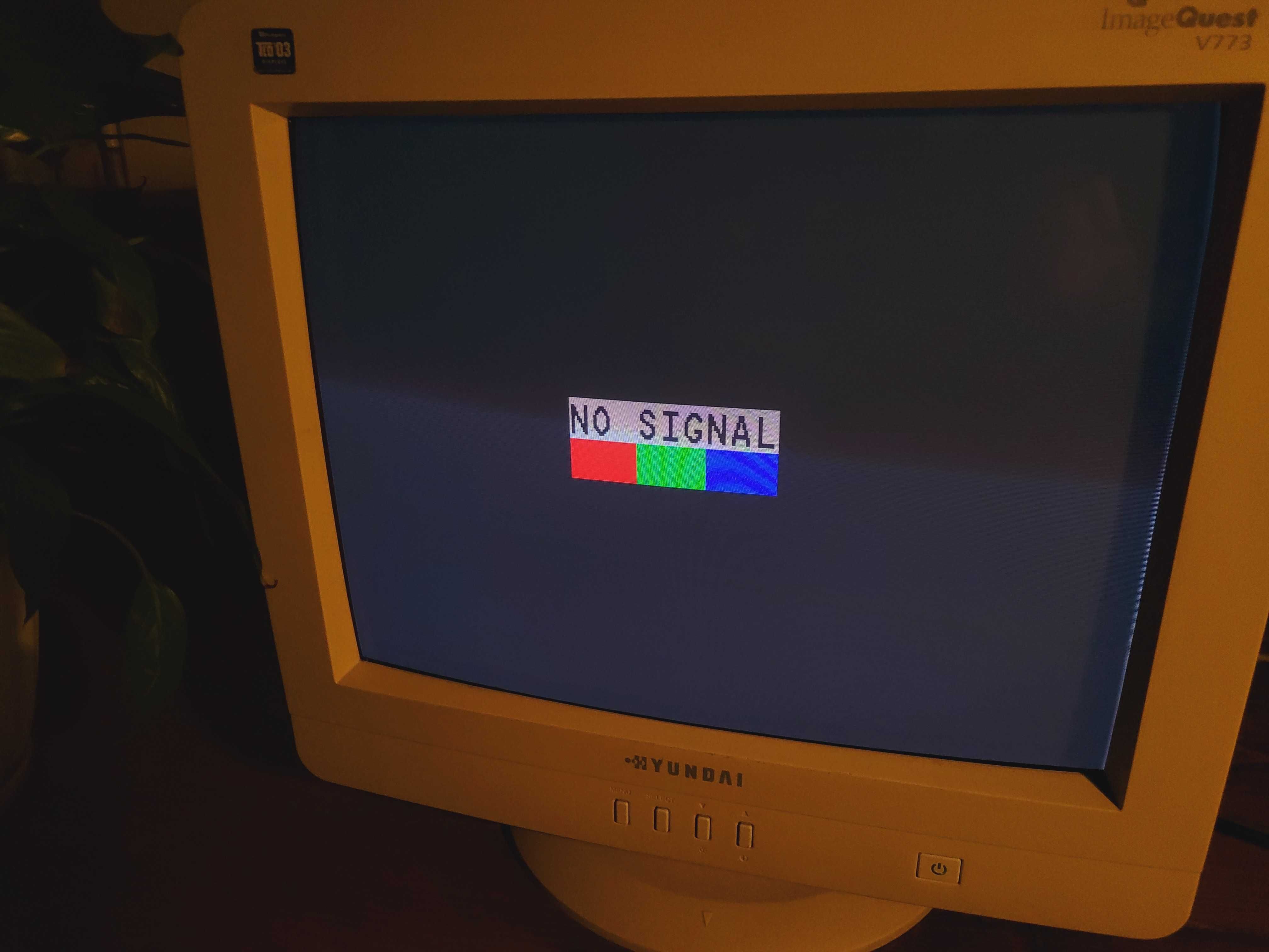 RETRO Monitor CRT Hyundai ImageQuest V773 17"