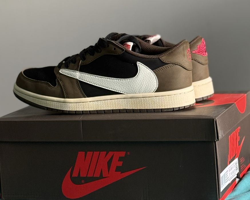 Jordan 1 travis Mocha