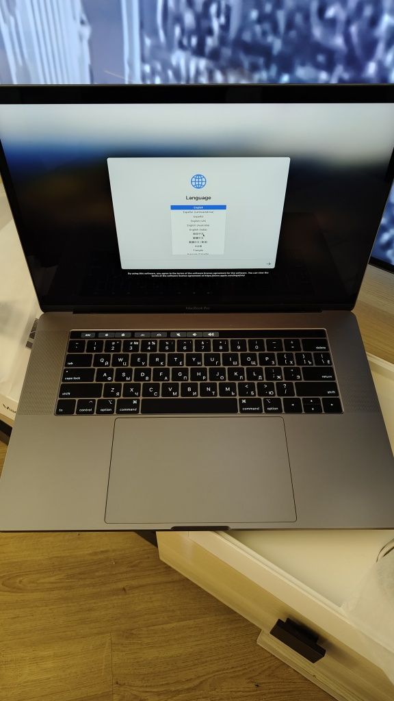 Ноутбук Macbook Pro  2019 15.4 Retina, Core i9 ,16GB Ram,512SSD