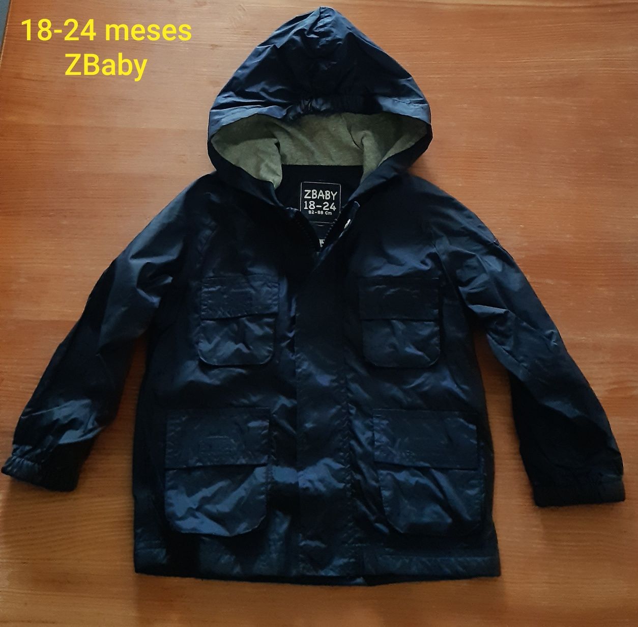 Impermeável com capuz, azul escuro, marca Zippy, unisexo, 18-24 meses.