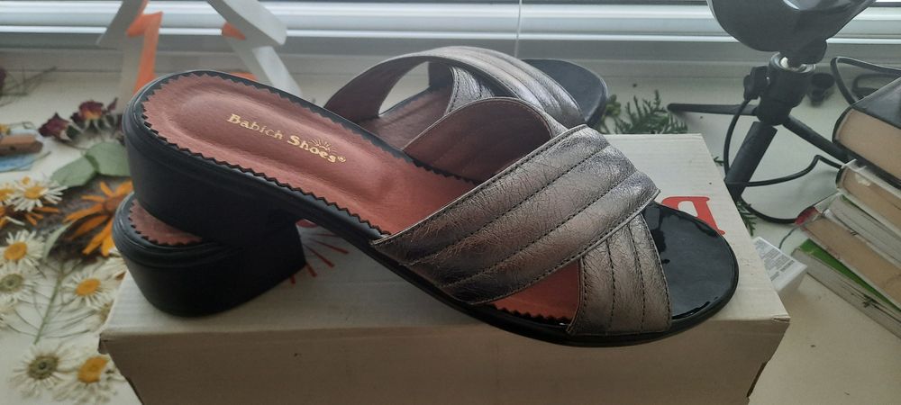 Шкіряні шльопанці 41р.