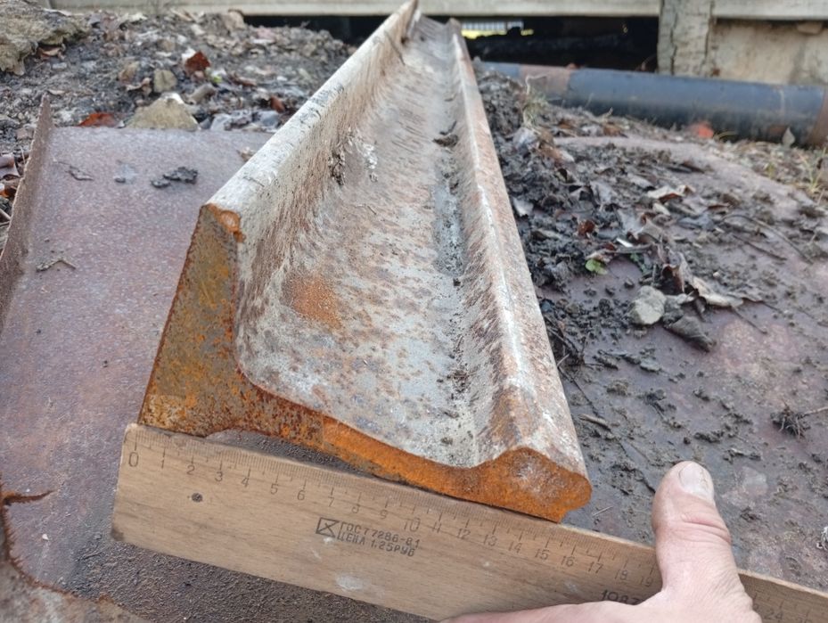 Продам рельсы 3 куска 1.60м, 1.70м и 1.80 и 1.80