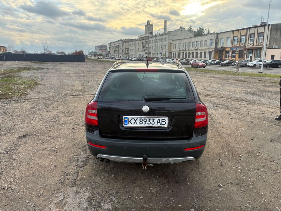 Шкода Октавія Скаут для військових