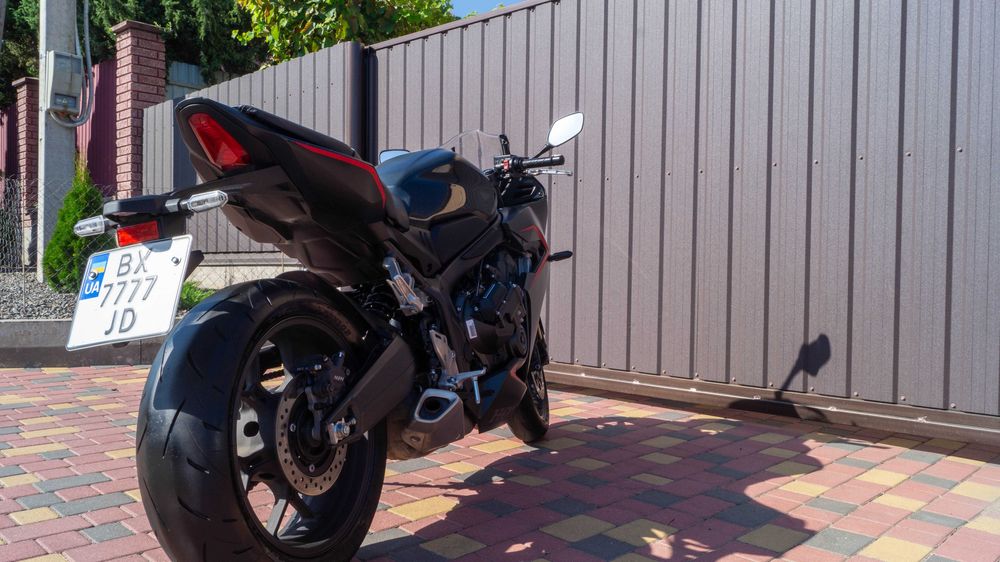 Honda CBR 650R E-Clutch 2024