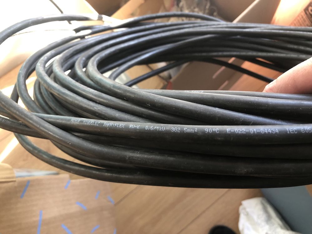 Cabos elétricos vários