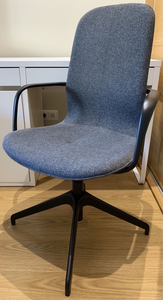 Cadeira Ikea Langfjall (como nova)