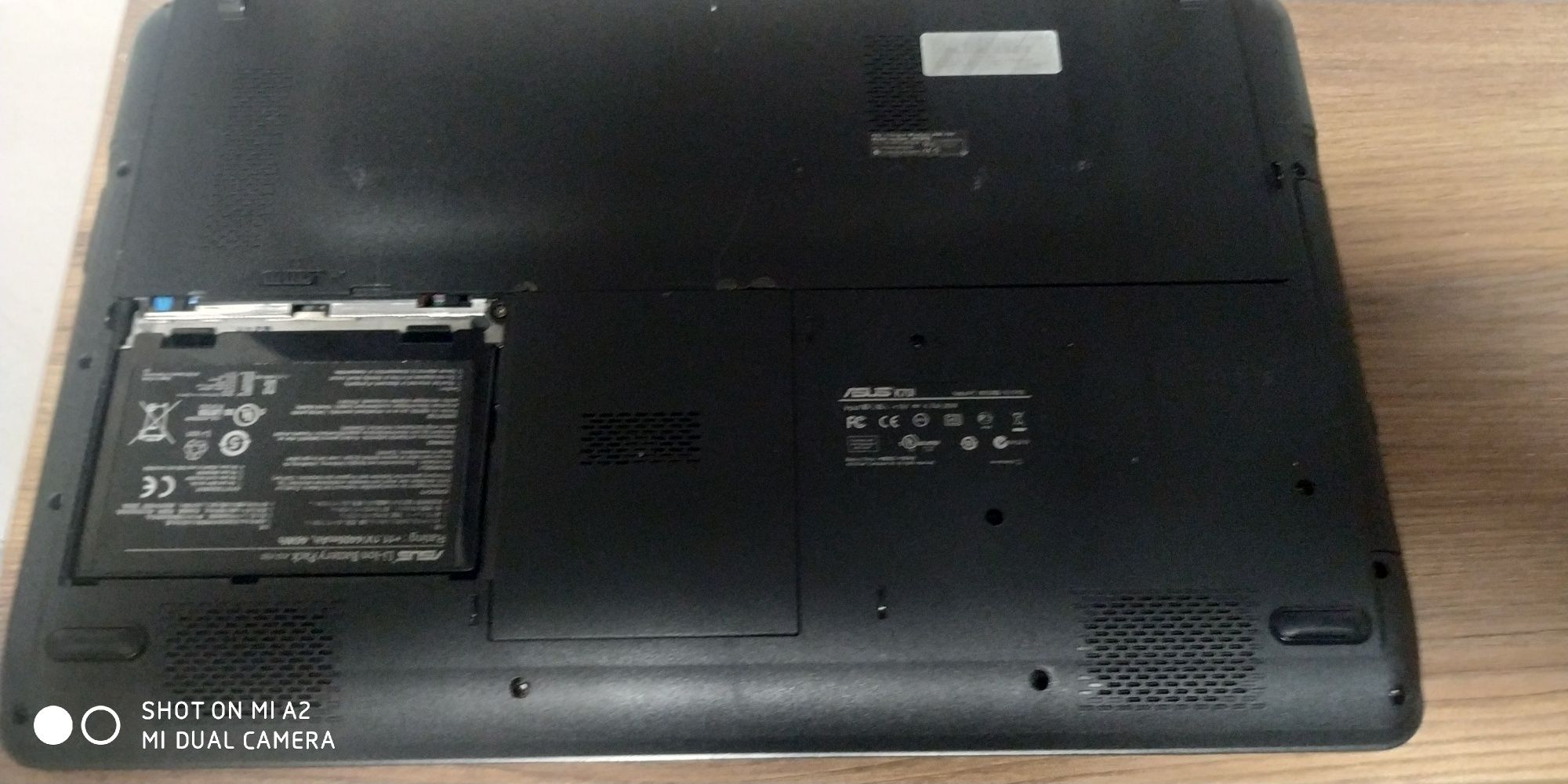 Asus k 70l.  17" uszkodzony