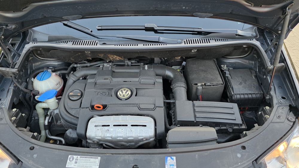 Продаи Volkswagen Touran 2009 року