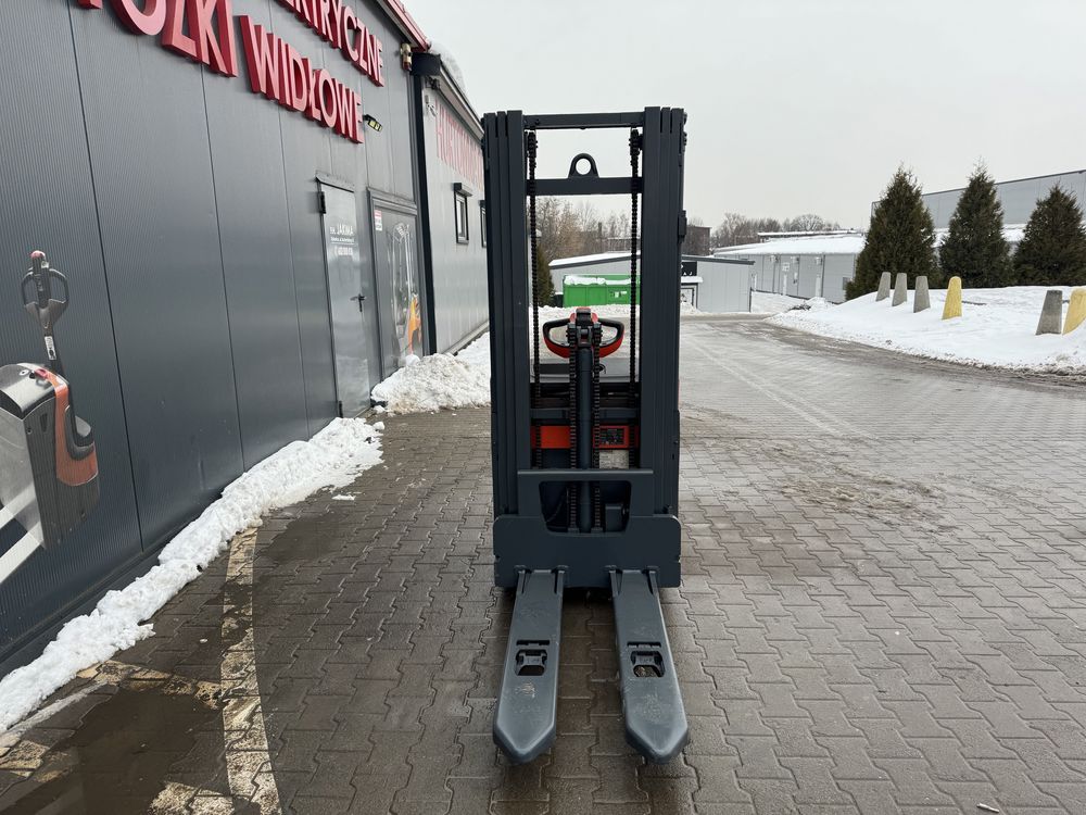 Paleciak elektryczny Linde L 14 z 2017 r 430 cm 1400 kg