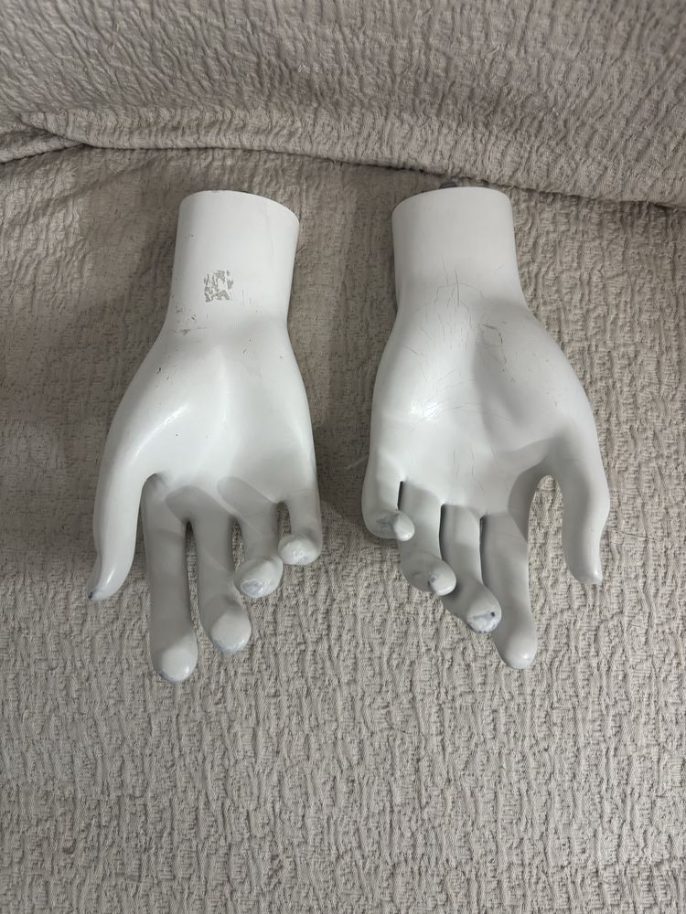Mãos de manequim