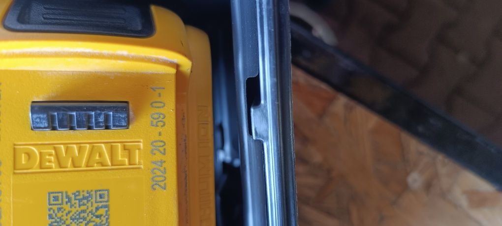 Szlifierka DeWalt dcg 405p2