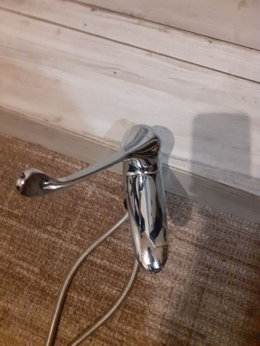 Bateria umywalkowa kran  Ferro