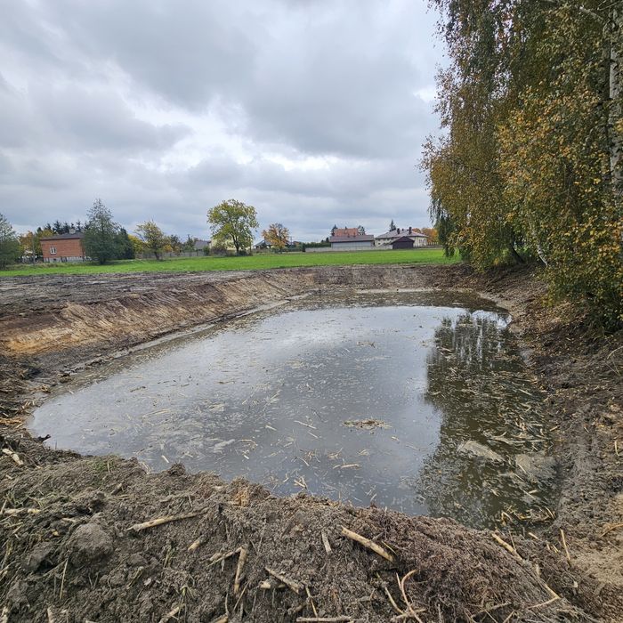 Kopanie stawów prace ziemne
