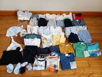 Lote de 44 peças de roupa de menino  (3-6 m)