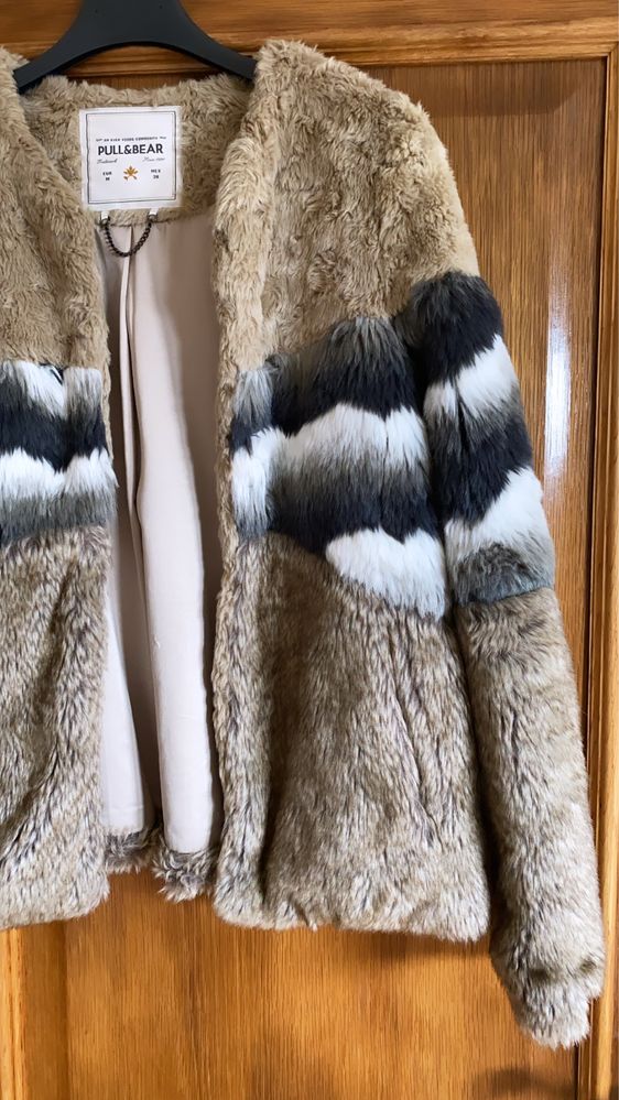 Casaco pêlo Pull & Bear • Tamanho M