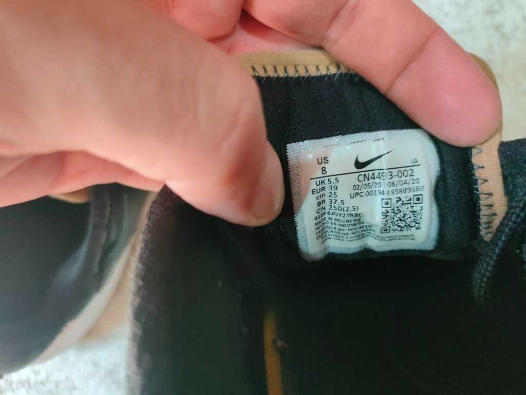 Кросівки Nike Atsuma р-39 найк оригінал кроссовки чёрные