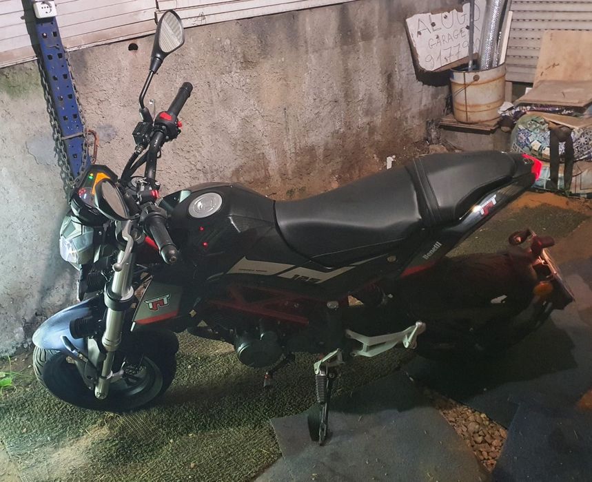 Vendo mota benelli tnt 125