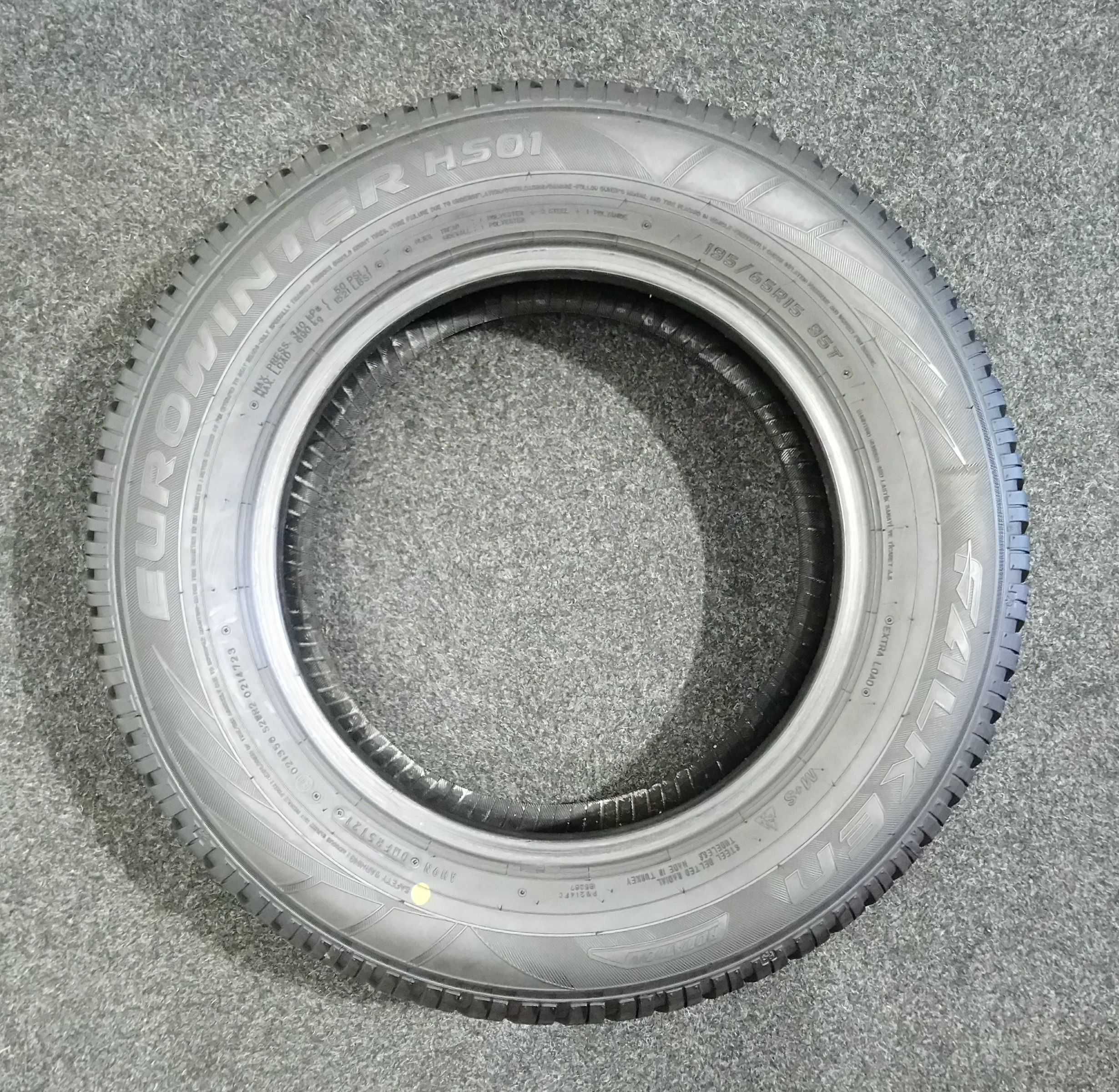 195/65R15 Falken EuroWinter HS01 95T XL // 7,8 mm jak NOWA