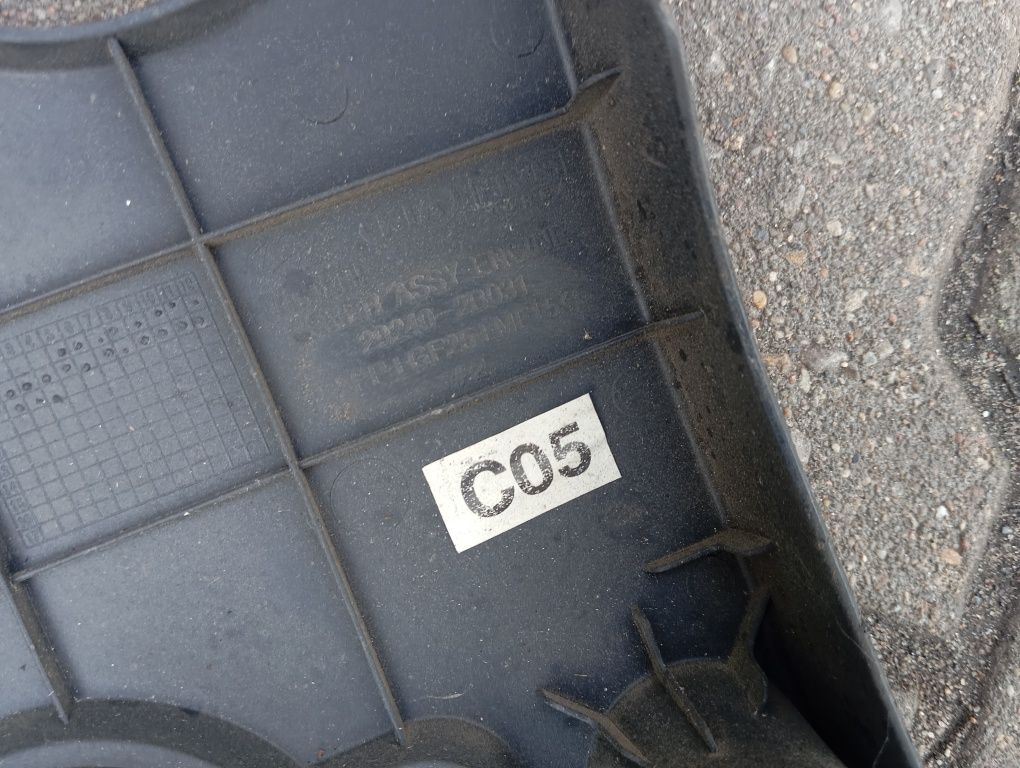 Obudowa nakładka osłona górna silnika Kia Cee'd 1,6 Benzyna Oryginał