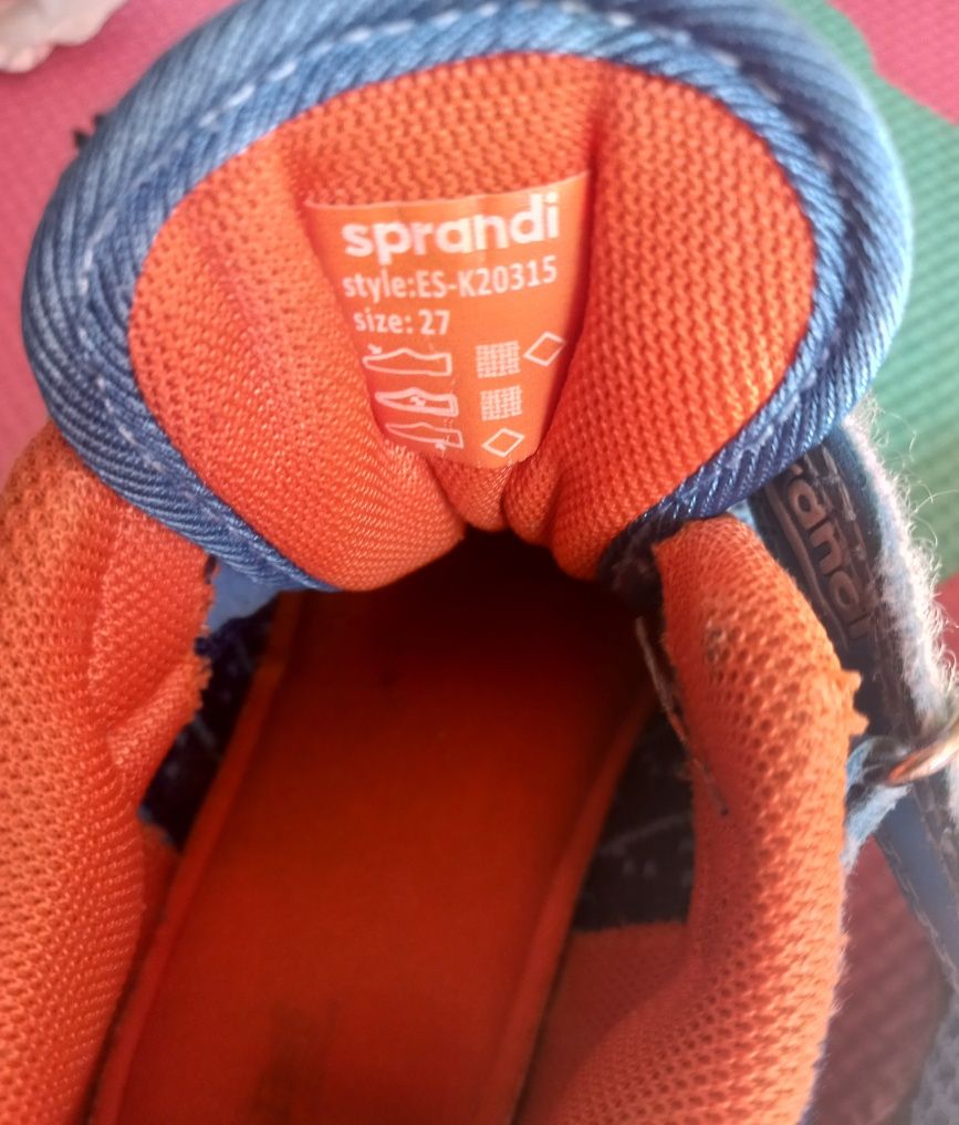 Sneakersy dla dziecka r27