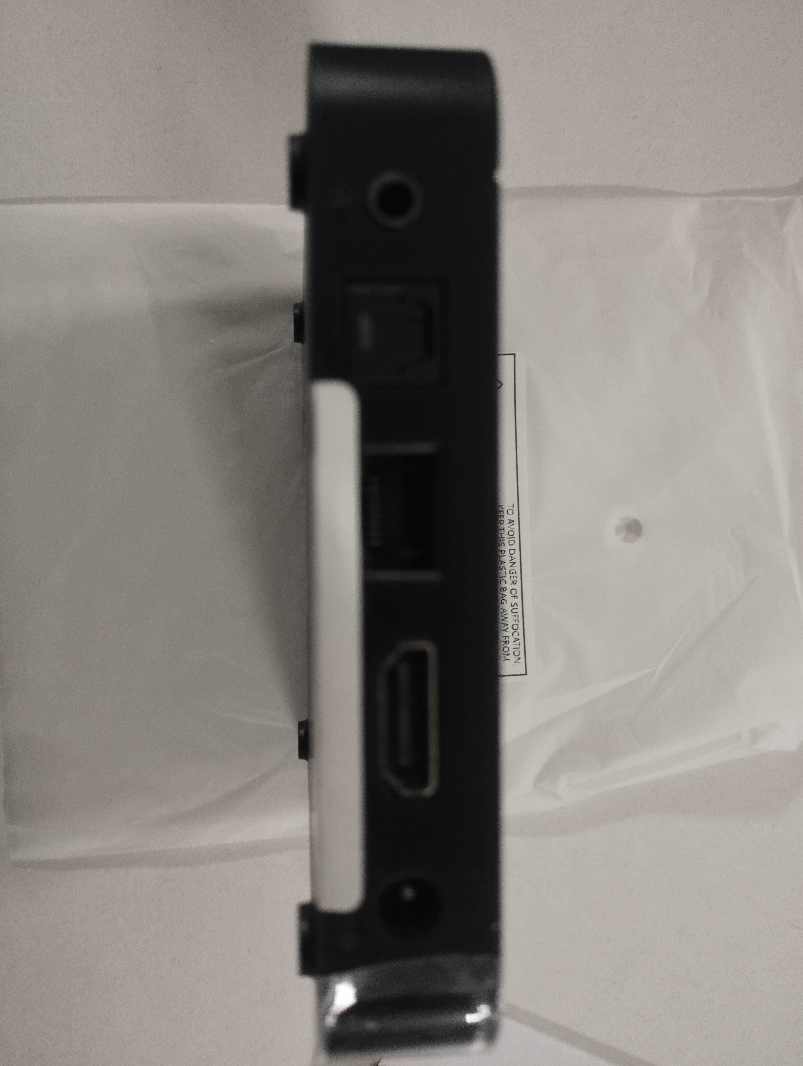 Android Box Tanix W2 (4GB RAM + 64GB ROM)