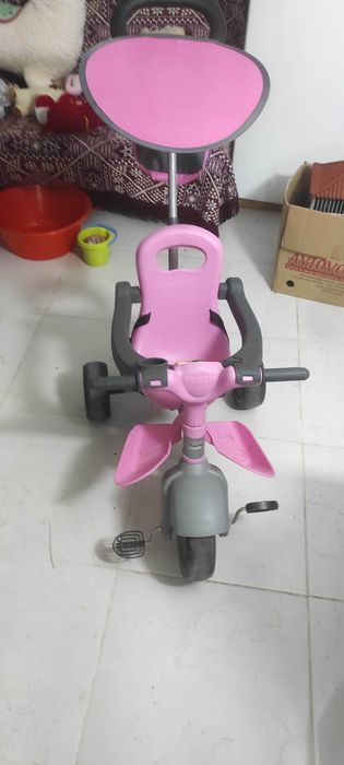 Triciclo cor de rosa