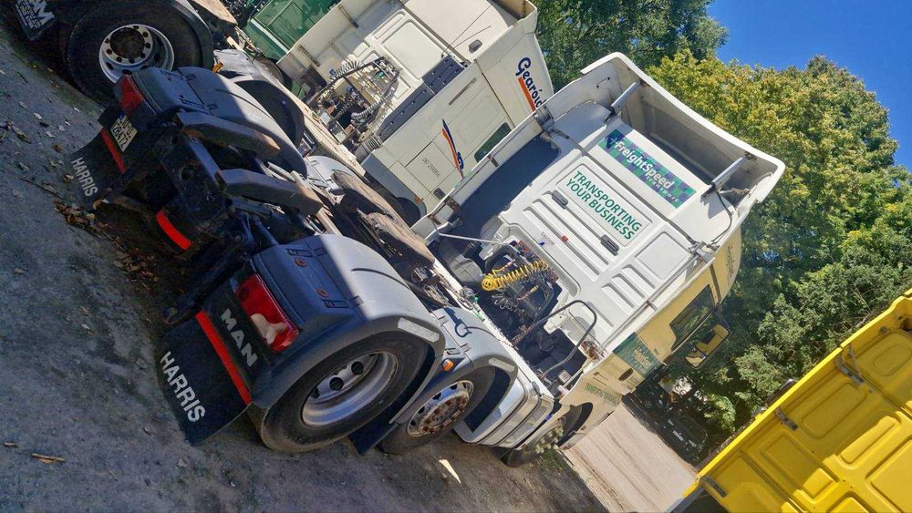 Сідельний тягач MAN TGX26.440 під самоскид самосвальний полуприцеп 6х2