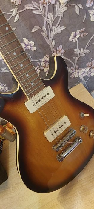 Продам гиьару Cort m520tab