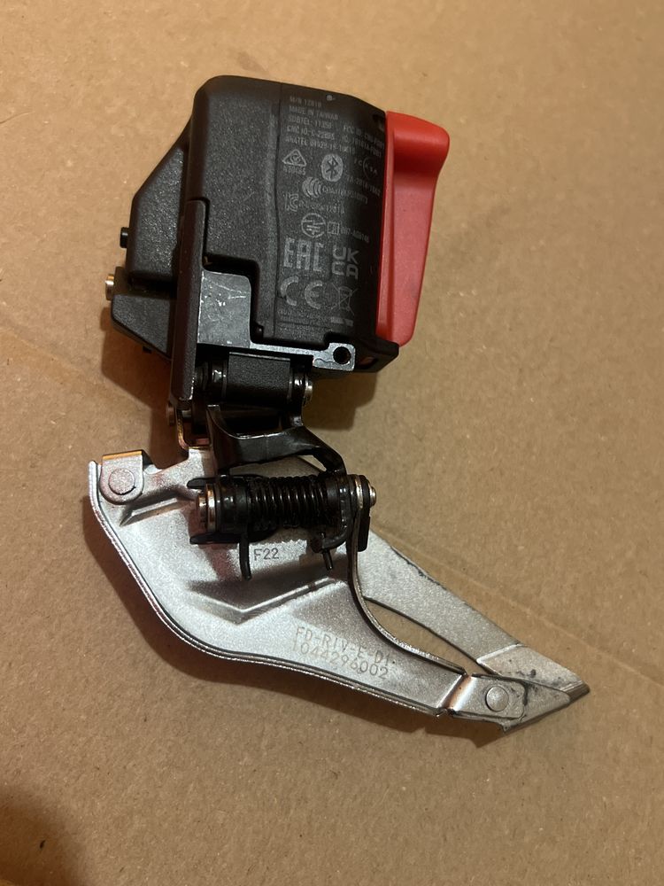 Przednia przerzutka SRAM Rival AXS fd-riv-e-d