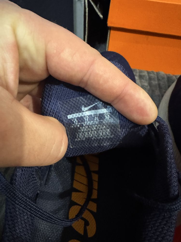Чоловічі бігові кросівки Nike Air Zoom Structure 22 46(30см) оригінал