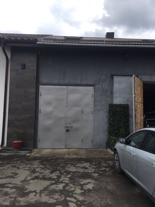 Здам або надам великий автомобільний гараж бокс в місті