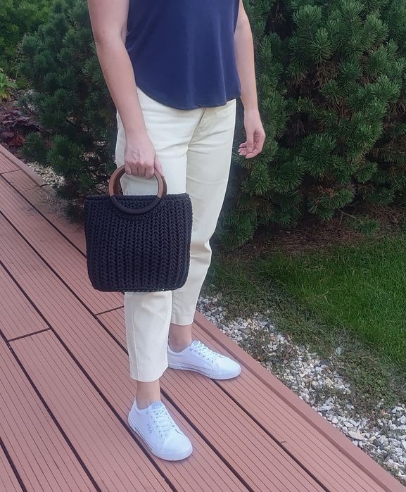 Torebka ręcznie robiona na szydełku