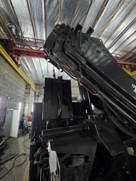 Кран маніпулятор 2010р. 9т 15м радіо керування