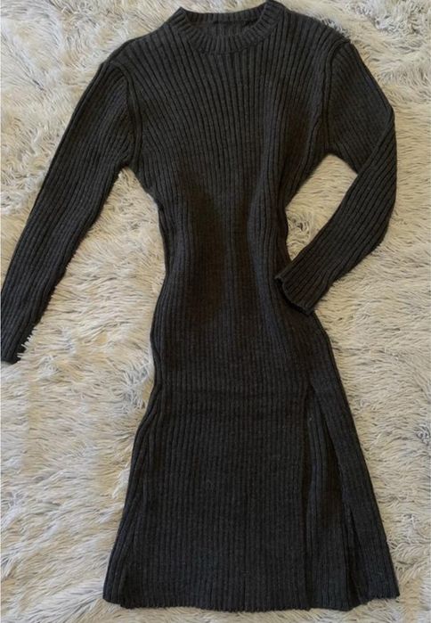 Сукня міді, в рубчик