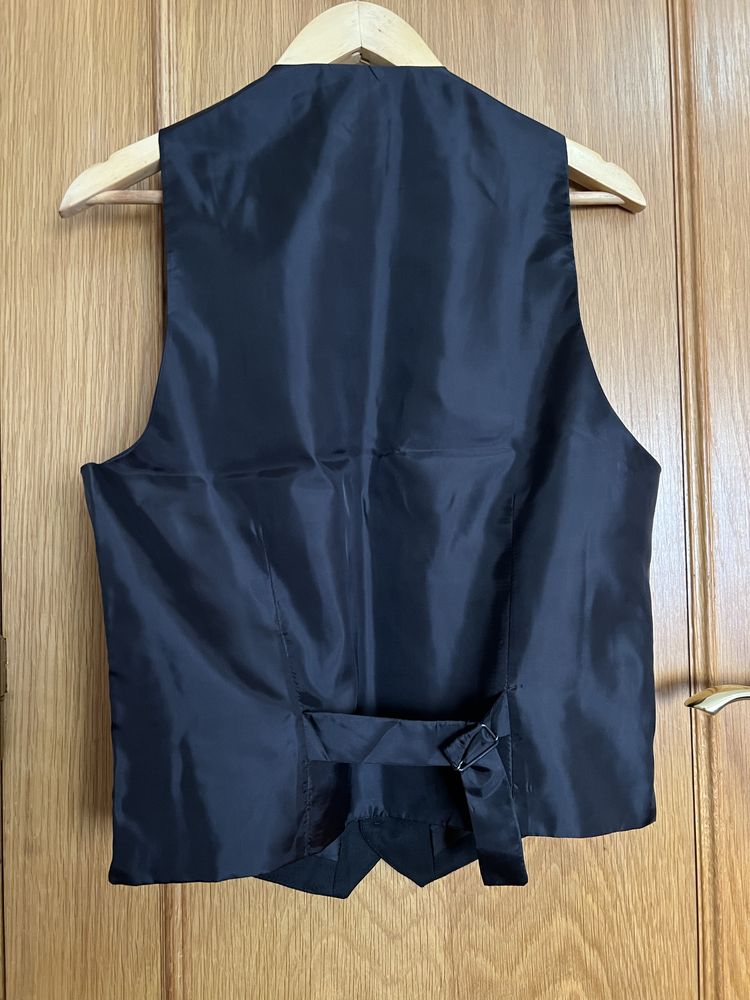 Vendo traje académico completo masculino.