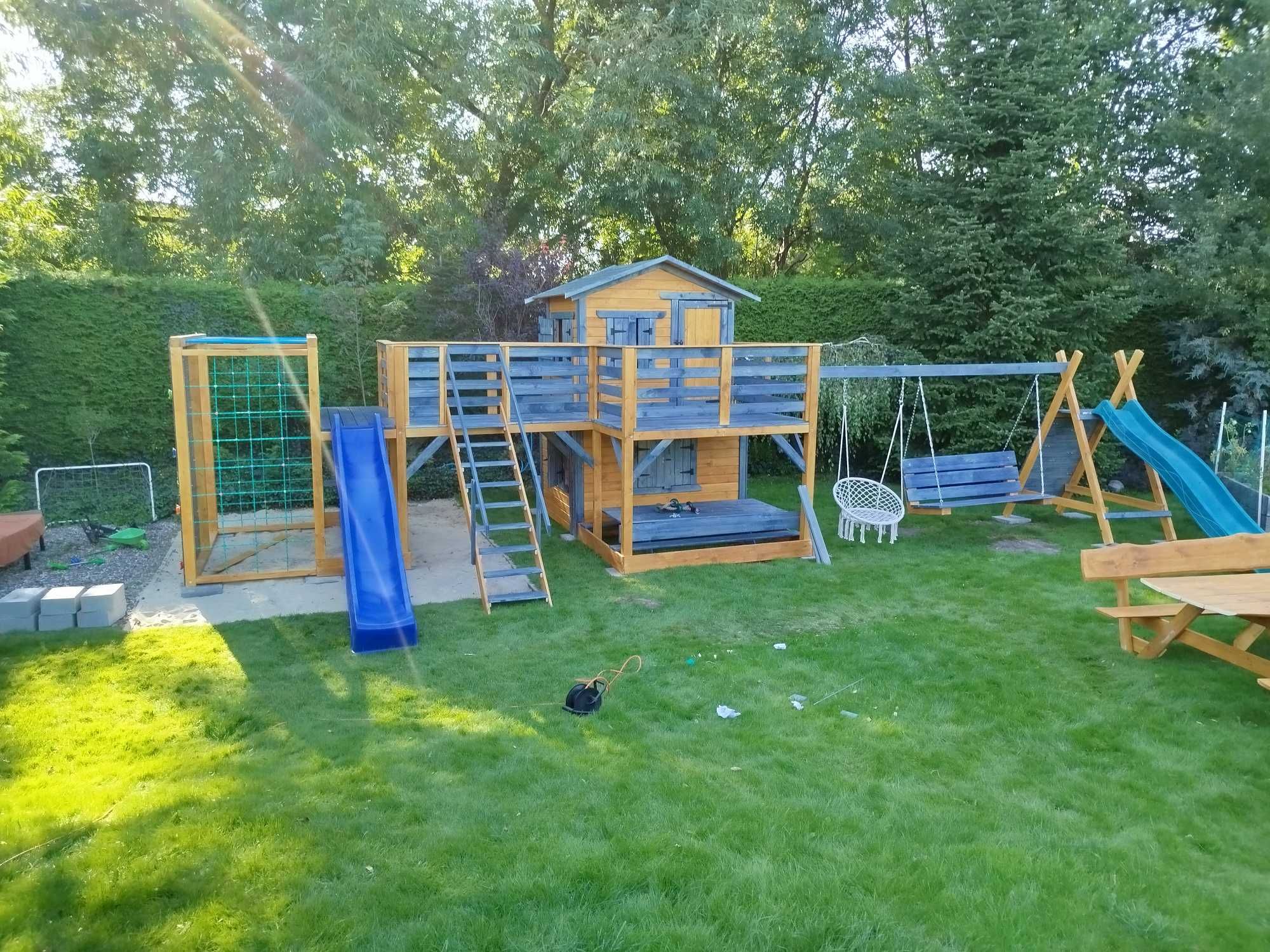 Plac zabaw , huśtawka, domek dla dzieci