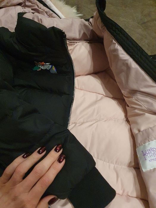 Продам зимнее пальто на девочку рост 140, био-пух